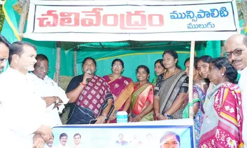 TG: వేసవి వేడి నుంచి ఉపశమనం.. అధికారులకు మంత్రి సీతక్క కీలక ఆదేశాలు