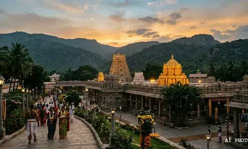 శ్రీవారి భక్తులకు అలర్ట్: ఏప్రిల్ 18 నుంచి జూలై నెల సేవా, దర్శన టికెట్ల కోటా విడుదల.. పూర్తి షెడ్యూల్ ఇదే!