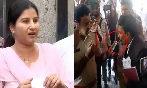 మంగ్లీ కేసులో మరో ట్విస్ట్.. పోలీస్ స్టేషన్‍కు వచ్చిన అడ్వకేట్ సుబ్బారావుకు ఆల్కహాల్ పాజిటివ్