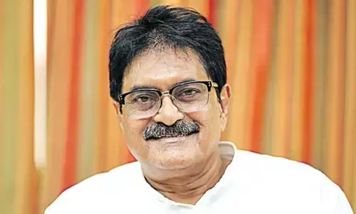 Saravanthi Ravi Kishore: 100వ రోజు కూడా ఆ సినిమాకు జనాలను కంట్రోల్ చేయలేకపోయాం