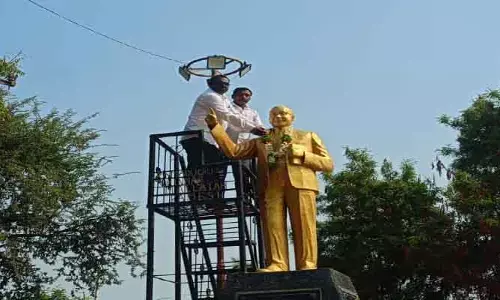 మహిళా సర్పంచ్ గైర్హాజరు..  భర్త పెత్తనంపై దళిత సంఘాల ఆగ్రహం!