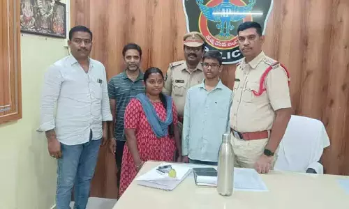 తండ్రి మీద కోపం... రాత్రంతా సైకిల్ తొక్కుతూ రాష్ట్రం దాటిన బాలుడు