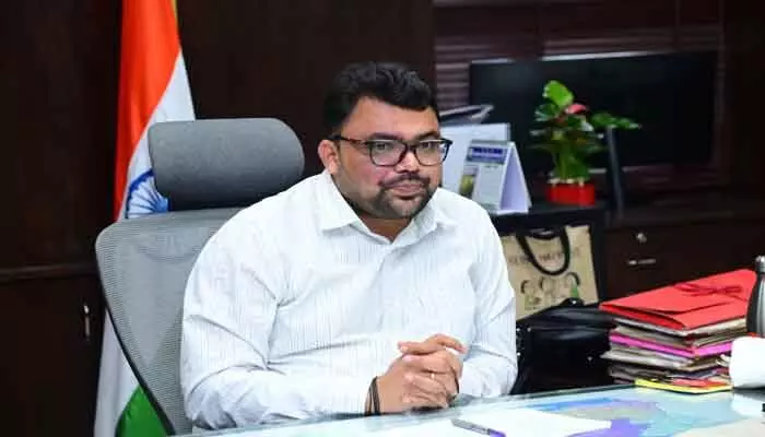 ముగ్గురు పంచాయతీ కార్యదర్శులు సస్పెండ్ ముగ్గురు పంచాయతీ కార్యదర్శులు సస్పెండ్