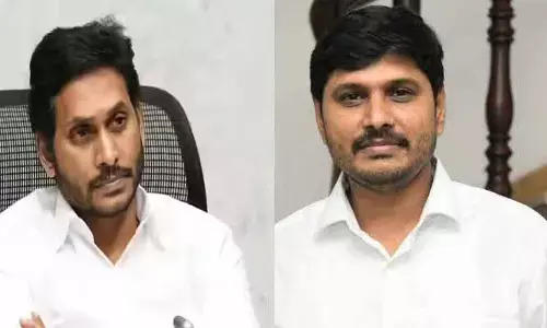 జగన్ మాజీ పీఏ, వైసీపీ మీడియా కార్యదర్శి పూడి శ్రీహరి అరెస్ట్