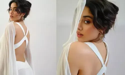 వైట్ ఔట్‌ఫిట్‌లో స్టన్నింగ్ బ్యాక్ లుక్‌తో ఆకట్టుకుంటున్న జాన్వీ కపూర్