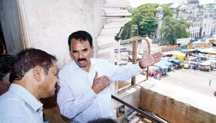 ఇవన్నీ ప్రపంచ పర్యాటకులకు పరిచయం చేద్దాం.. సహకరించండి: మంత్రి జూపల్లి ఇవన్నీ ప్రపంచ పర్యాటకులకు పరిచయం చేద్దాం.. సహకరించండి: మంత్రి జూపల్లి