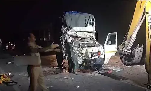 Accident: రాష్ట్రంలో ఘోర రోడ్డు ప్రమాదం.. అక్కడికక్కడే ఏడుగురు మృతి
