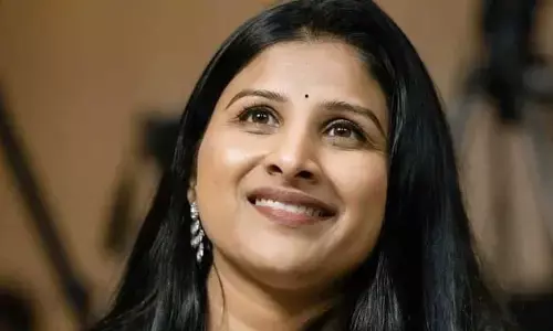 కష్టపడి సంపాదించుకున్న పేరును పోగొట్టుకుంటున్నా: సింగర్ మంగ్లీ ఆవేదన