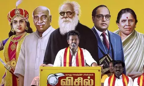 టీవీకే ఎన్నికల మేనిఫెస్టో విడుదల: ఉచిత సిలిండర్లు, మహిళలకు ఆర్థిక సాయం సహా విజయ్ 10 కీలక హామీలు