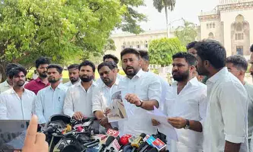 గాయని మంగ్లీకి మద్దతుగా గిరిజన సంఘాలు