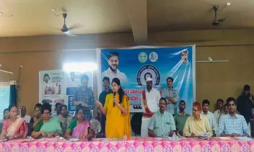 ఇందిరమ్మ ఇళ్ల‌లో అవినీతికి పాల్ప‌డితే స‌స్పెండే..!