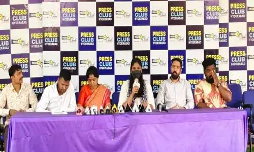 ప్రేమ పేరుతో త‌న‌లా మ‌రొక‌రు మోస‌పోకూడ‌దు