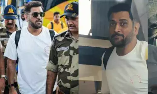 హైదరాబాద్ లో అడుగుపెట్టిన ధోని..ఆ క్రేజ్ చూడండి