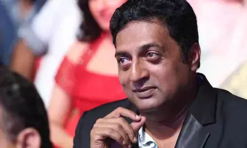 రామ లక్ష్మణులపై ప్రకాశ్ రాజ్ వివాదాస్పద వ్యాఖ్యలు