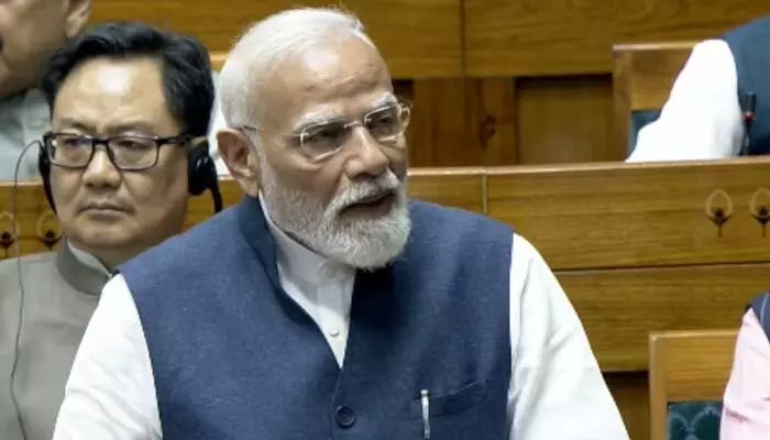 డీలిమిటేషన్తో దక్షిణాది రాష్ట్రాలకు అన్యాయం అంటూ వార్తలు.. పార్లమెంట్ వేదికగా ప్రధాని క్లారిటీ డీలిమిటేషన్తో దక్షిణాది రాష్ట్రాలకు అన్యాయం అంటూ వార్తలు.. పార్లమెంట్ వేదికగా ప్రధాని క్లారిటీ