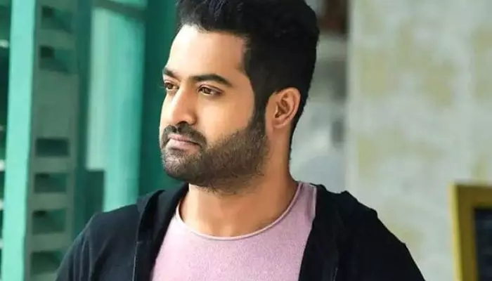 ఆ సీక్వెల్ తారక్కు ఫ్లాప్గా ఎలా మారిందో తెలుసా? ఆ సీక్వెల్ తారక్కు ఫ్లాప్గా ఎలా మారిందో తెలుసా?