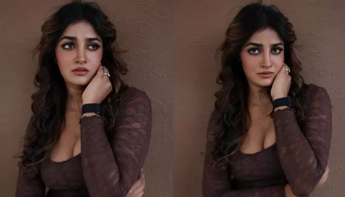 Dimple Hayati: ఉబికి వస్తున్న అందాలతో మెస్మరైజ్ చేస్తున్న బోల్డ్ బ్యూటీ Dimple Hayati: ఉబికి వస్తున్న అందాలతో మెస్మరైజ్ చేస్తున్న బోల్డ్ బ్యూటీ