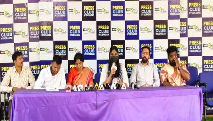 ప్రేమ పేరుతో తనలా మరొకరు మోసపోకూడదు ప్రేమ పేరుతో తనలా మరొకరు మోసపోకూడదు