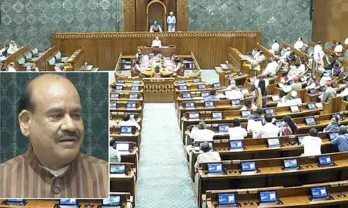 Lok Sabha: లోక్‌సభలో విపక్షాల ఆందోళన.. మహిళా రిజర్వేషన్ల గెజిట్ నోటిఫికేషన్‌పై రచ్చ
