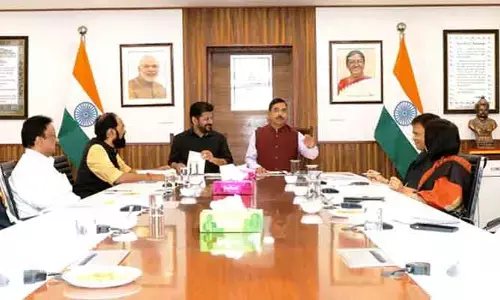 కేంద్ర మంత్రి ప్రహ్లాద్ జోషీతో సీఎం రేవంత్ భేటీ.. ధాన్యం సేకరణపై కీలక రిక్వెస్ట్!