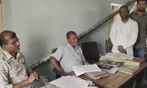 పంచాయ‌తీ కార్య‌ద‌ర్శి సస్పెండ్
