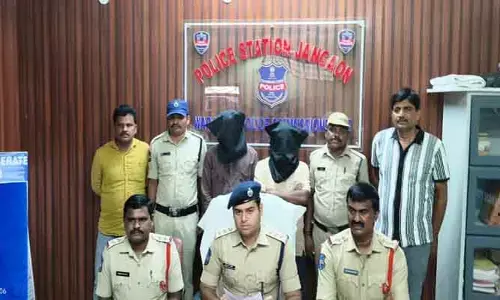 రాత్రి వేళ దొంగ‌త‌నాల‌కు పాల్ప‌డుతున్న ఇద్ద‌రు నిందితులు అరెస్ట్