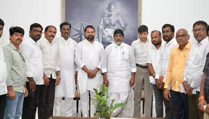 TG: సమ్మె విరమించిన విద్యుత్ శాఖ ఆర్టిజన్లు TG: సమ్మె విరమించిన విద్యుత్ శాఖ ఆర్టిజన్లు