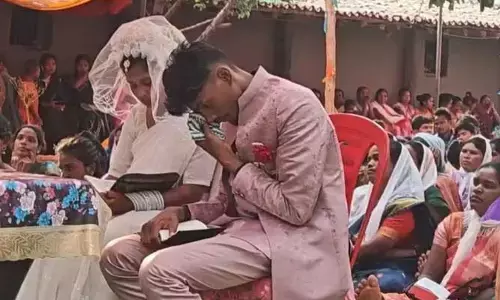 అప్పగింతల్లో భోరుమన్న వరుడు