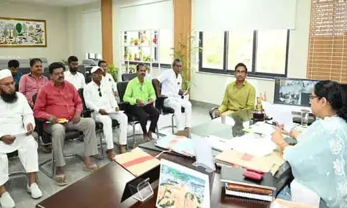 District Collector:అర్హులైన జర్నలిస్టులకే అక్రిడిటేషన్లు.. నిబంధనలు అతిక్రమిస్తే కఠిన చర్యలు