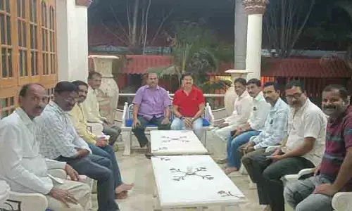 స‌మ‌స్య‌ల‌ను ప‌రిష్క‌రించండి..  ఎమ్మెల్యే పైడి రాకేష్ రెడ్డి కి విన్న‌పం