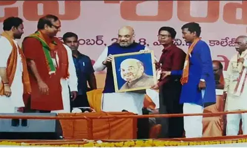 అద్భుతమైన పెన్సిల్ కళాకారుడు మహేష్ కుమార్