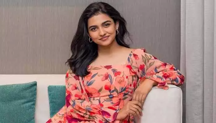 ఆ స్టార్ హీరోతో కలిసి స్క్రీన్ షేర్ చేసుకోవడం నా అదృష్టం: మమిత బైజు ఆ స్టార్ హీరోతో కలిసి స్క్రీన్ షేర్ చేసుకోవడం నా అదృష్టం: మమిత బైజు