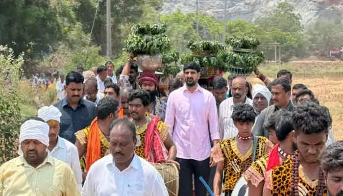 డంపింగ్ యార్డు నిర్ణయాన్ని ఉపసంహరించుకోవాలి : ఎమ్మెల్యే కౌశిక్ రెడ్డి డంపింగ్ యార్డు నిర్ణయాన్ని ఉపసంహరించుకోవాలి : ఎమ్మెల్యే కౌశిక్ రెడ్డి