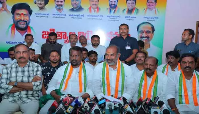 మీరే గుంట నక్కలు.. మా సీఎం సింహం : మంత్రి లక్ష్మణ్ కుమార్ మీరే గుంట నక్కలు.. మా సీఎం సింహం : మంత్రి లక్ష్మణ్ కుమార్