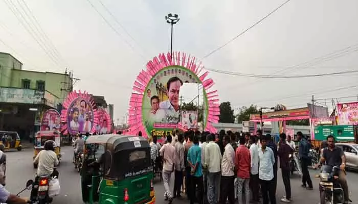జగిత్యాలలో జీవన్ రెడ్డి ఫ్లెక్సీ చించివేత జగిత్యాలలో జీవన్ రెడ్డి ఫ్లెక్సీ చించివేత