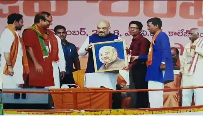 అద్భుతమైన పెన్సిల్ కళాకారుడు మహేష్ కుమార్ అద్భుతమైన పెన్సిల్ కళాకారుడు మహేష్ కుమార్