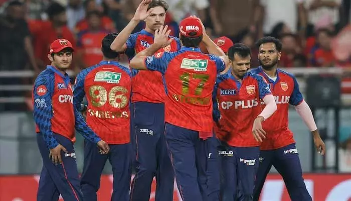 పంజాబ్ భారీ స్కోరు.. లక్నోఘోర ఓటమి పంజాబ్ భారీ స్కోరు.. లక్నోఘోర ఓటమి
