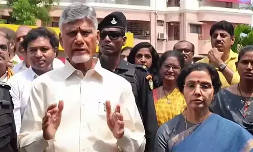 రాష్ట్రంలో ఎవరూ పస్తులుండొద్దు.. ఎమోషనల్ అయిన సీఎం చంద్రబాబు