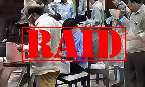 ఏసీబీ వలలో బినామీ వార్డెన్..  ఏఎస్డీబ్ల్యూవో బాలాజీ లీలల్లో వాటా..!