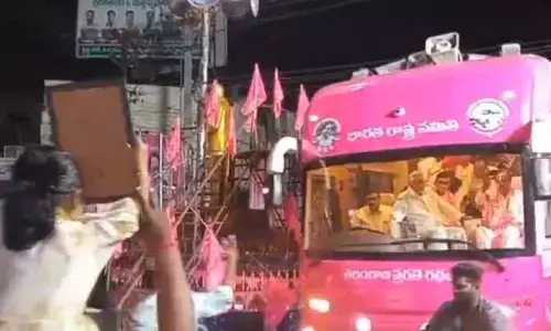 కేసీఆర్‌పై ప్రేమను చాటుకున్న చిన్నారి