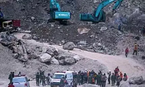 శ్రుతిమించుతున్న గ్రానైట్​మాఫియా ఆగడాలు