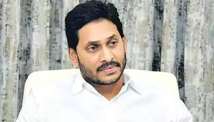 వైరల్ అవుతున్న ‘బెంతాహై’ జగన్: ఈ కొత్త పేరు వెనుక అసలు కథ ఇదే! వైరల్ అవుతున్న ‘బెంతాహై’ జగన్: ఈ కొత్త పేరు వెనుక అసలు కథ ఇదే!