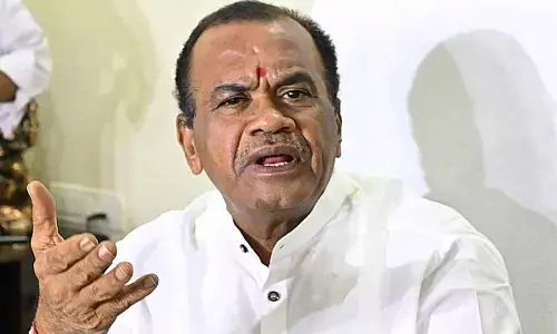 ఒకేసారి బంగారు తెలంగాణ చేస్తామని మేము ఎప్పుడూ చెప్పలేదు: కోమటిరెడ్డి