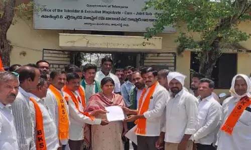 మొక్క‌జొన్న కొనుగోలు కేంద్రాల‌ను వెంట‌నే ప్రారంభించాలి : భార‌తీయ కిసాన్ సంఘ్