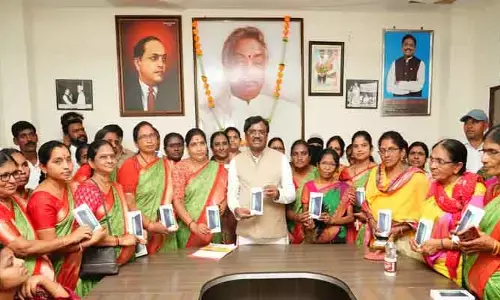 కాంగ్రెస్ పార్టీ తోనే అభివృద్ధి సాధ్యం : మంత్రి వివేక్ వెంకటస్వామి