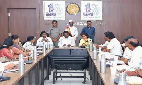 రైతులు ఇబ్బందులు పడకుండా మొక్కజొన్నలు కొనుగోలు చేయాలి