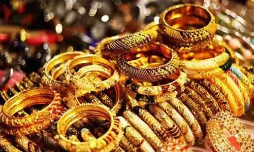 న‌గ‌రంలో భారీగా బంగారం చోరీ