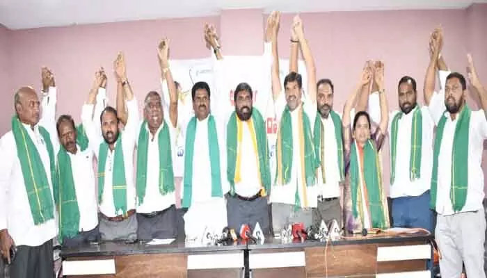 ఏకలవ్య ఎరుకల కార్పొరేషన్ ఏర్పాటు చేయాలి ఏకలవ్య ఎరుకల కార్పొరేషన్ ఏర్పాటు చేయాలి