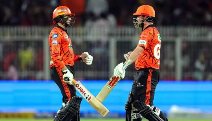 IPL 2026: ఉప్పల్లో SRH ఊచకోత.. ఢిల్లీ ఎదుట 243 పరుగుల భారీ టార్గెట్ IPL 2026: ఉప్పల్లో SRH ఊచకోత.. ఢిల్లీ ఎదుట 243 పరుగుల భారీ టార్గెట్
