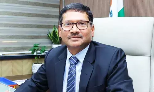 ఆర్టీసీని ప్రజలకు దూరం చేయకండి: ఉద్యోగులకు MD నాగిరెడ్డి విజ్ఞప్తి